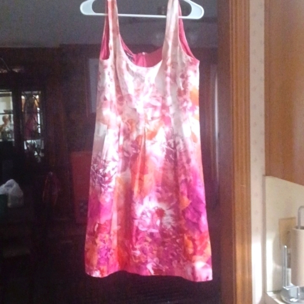 BEAUTIFUL DRESS!